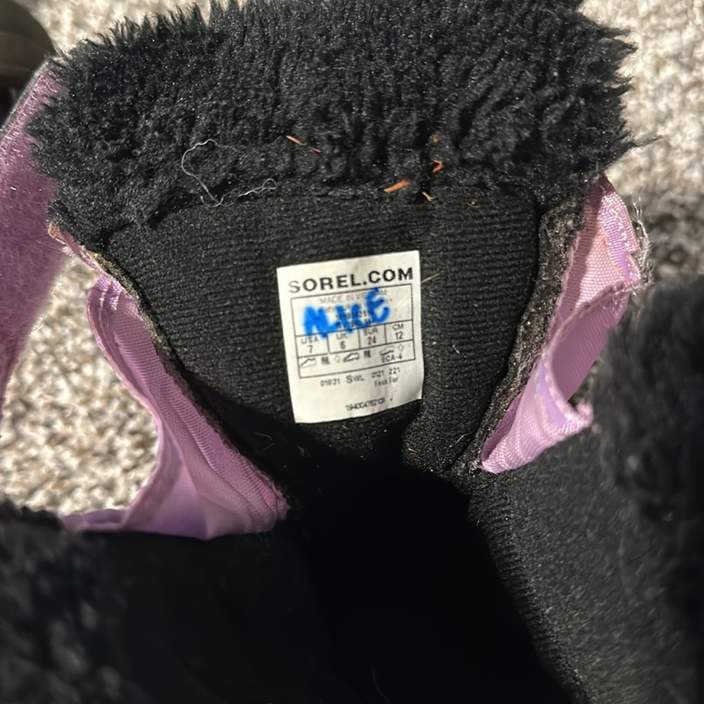 Sorel Snow Boots - Picture 5 of 5